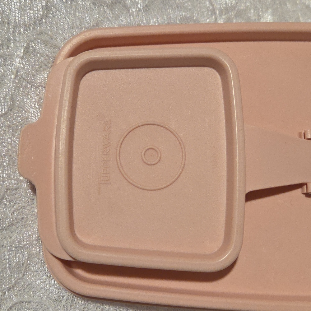 Tupperware: Container - Picture 6 of 8